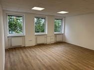 Pron�jem komer�n�ho objektu : Administrativn� b., Brno, Medl�nky (okres Brno-m�sto)