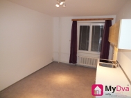 Pron�jem bytu 1+kk, 25 m2, OV, Znojmo, ul. Pra�sk� s�dl.