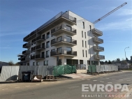 Pron�jem obchodn�ch prostor, 