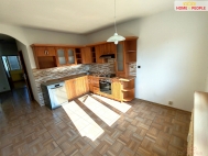 Prodej bytu 3+1, 86 m2, OV, P�e�tice (okres Plze�-jih), ul. K Ciheln�