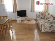 Pron�jem bytu 1+1, 55 m2, OV, Praha 8, Kobylisy, ul. Zenklova