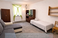 Pron�jem bytu 1+1, 0 m2, OV, Praha 5, Holyn�