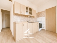 Prodej bytu 2+1, 48 m2, OV, Hav��ov, Podles� (okres Karvin�), ul. Balzacova