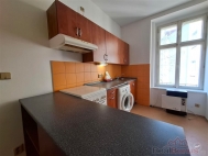 Pron�jem bytu 1+1, 31 m2, OV, Praha 5, Ko���e, ul. Erbenova