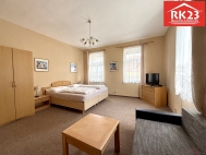 Pron�jem bytu 1+kk, 40 m2, OV, Mari�nsk� L�zn�, ڹovice (okres Cheb), ul. Plze�sk�