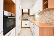 Pron�jem bytu 3+kk, 85 m2, OV, Praha 7, Bubene�, ul. Korunova�n�