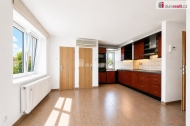 Pron�jem bytu 4+1, 96 m2, OV, Praha 8, B�ezin�ves, ul. Na hlavn�