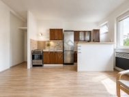 Prodej bytu 2+kk, 40 m2, OV, Praha 4, Kr�, ul. Krchlebsk�