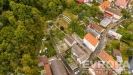 Stavebn� pozemek na prodej, ide�ln� pro rodinn� d�m, klidn� lokalita, obklopen� p��rodou a zelen�, dobr� dostupnost do centra m�sta.