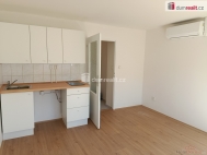 Pron�jem bytu 1+kk, 28 m2, OV, Praha 10, Stra�nice, ul. Za po�tou