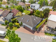 Pron�jem samostatn�ho RD, 237 m2, Pr�honice (okres Praha-z�pad)