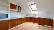 Pron�jem bytu 5+1, 233 m2, OV, Vracov (okres Hodon�n), ul. n�m�st� M�ru