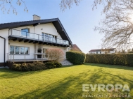 Pron�jem  RD, 350 m2, Pr�honice (okres Praha-z�pad)