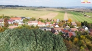 Prodej pozemku , ur�en� k v�stavb� RD, De�n�, Chvalkovice (okres Jind�ich�v Hradec)
