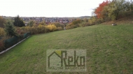 Prodej pozemku , ur�en� k v�stavb� RD, Kr�l�v Dv�r (okres Beroun)