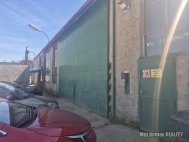 Pron�jem komer�n�ho objektu : V�roba, Sv�tice (okres Praha-v�chod)