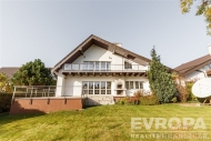 Pron�jem  RD, 350 m2, Pr�honice (okres Praha-z�pad)