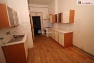 Pron�jem bytu 2+1, 60 m2, OV, Karlovy Vary, Ryb��e, ul. Lad. Koubka