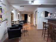 Pron�jem obchodn�ch prostor, Praha 6, B�evnov