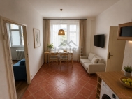 Prodej bytu 1+1, 46 m2, OV, Praha 3, Vinohrady, ul. Hollarovo n�m�st�