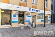Pron�jem kancel���, Praha 8