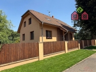 Prodej blokov�ho RD, 240 m2, Z�lu�� (okres Litom��ice) - exkluzivn�