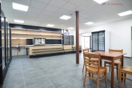 Pron�jem obchodn�ch prostor, Olomouc, Holice