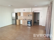Pron�jem bytu garsoni�ra, 39 m2, OV, Liberec, Liberec I-Star� M�sto, ul. 5. kv�tna