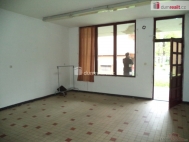 Pron�jem obchodn�ch prostor, Fr�dek-M�stek
