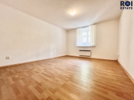 Pron�jem hotelu, Praha 10, Stra�nice