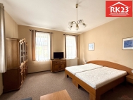 Pron�jem bytu 1+kk, 40 m2, OV, Mari�nsk� L�zn�, ڹovice (okres Cheb), ul. Plze�sk�