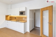 Pron�jem bytu 1+kk, 30 m2, OV, Praha 8, B�ezin�ves, ul. Na hlavn�