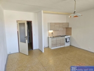 Prodej bytu 1+kk, 31 m2, OV, �st� nad Labem, V�ebo�ice, ul. Spartaki�dn�