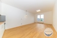 Pron�jem bytu 1+kk, 37 m2, OV, Praha 10, Michle, ul. Pod Bohdalcem I