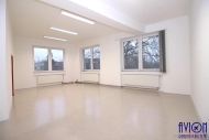 Pron�jem komer�n�ho objektu : Administrativn� b., Praha 10, Stra�nice - exkluzivn�