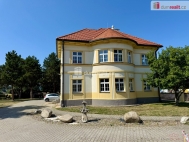 Pron�jem kancel���, Veltrusy (okres M�ln�k)