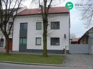 Prodej �adov�ho RD, 200 m2, Hradec Kr�lov�