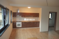 Pron�jem bytu 1+kk, 35 m2, OV, Lod�nice, J�nsk� (okres Beroun), ul. Ke brodu