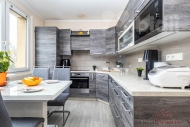 Prodej bytu 4+1, 74 m2, DV, N�chod, ul. P��kopy - exkluzivn�