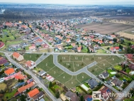 Prodej pozemku , ur�en� k v�stavb� RD, Ob��stv� (okres M�ln�k)