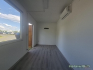 Pron�jem komer�n�ho objektu , Praha 9, �akovice