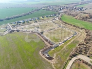 Prodej pozemku , ur�en� k v�stavb� RD, Vrskma� (okres Chomutov) - exkluzivn�