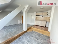 Pron�jem bytu 1+kk, 32 m2, OV, Praha 5, Sm�chov, ul. Jind�icha Plachty