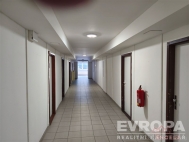 Pron�jem kancel���, Praha 8, ��blice
