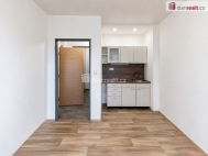 Pron�jem bytu 1+kk, 22 m2, OV, Lovosice (okres Litom��ice), ul. Husova