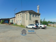 Pron�jem komer�n�ho objektu : Sklad, Skute� (okres Chrudim)