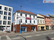 Pron�jem obchodn�ch prostor, B�eclav