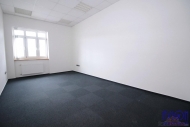Pron�jem komer�n�ho objektu : Administrativn� b., Praha 5, Sm�chov - exkluzivn�