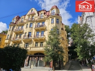 Prodej bytu 4+1, 106 m2, OV, Mari�nsk� L�zn� (okres Cheb), ul. Hlavn� t��da