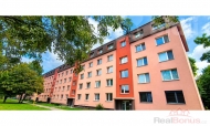 Prodej bytu 3+1, 77 m2, OV, Otrokovice, Kv�tkovice (okres Zl�n), ul. SNP